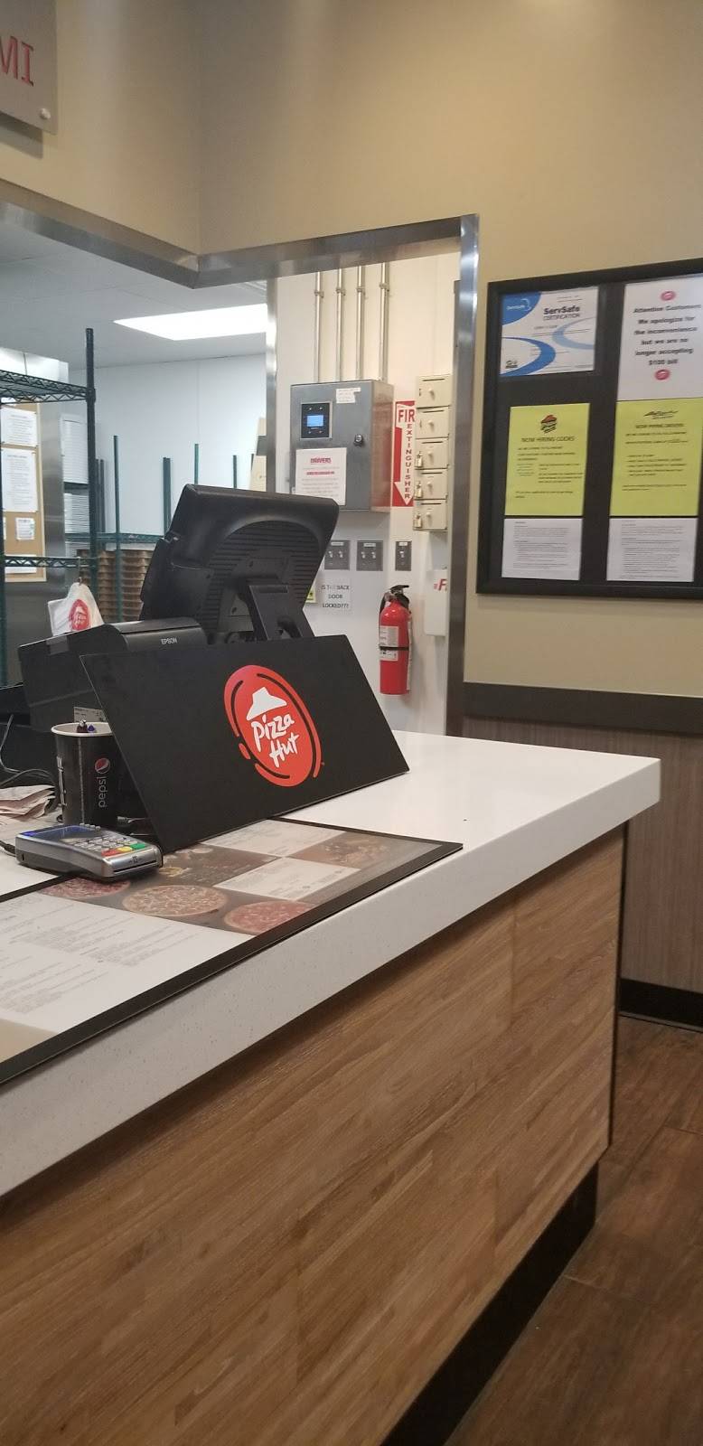 Pizza Hut | meal takeaway | 43443 Grand River Ave Ste 220, Novi, MI 48375, USA | 2483484600 OR +1 248-348-4600