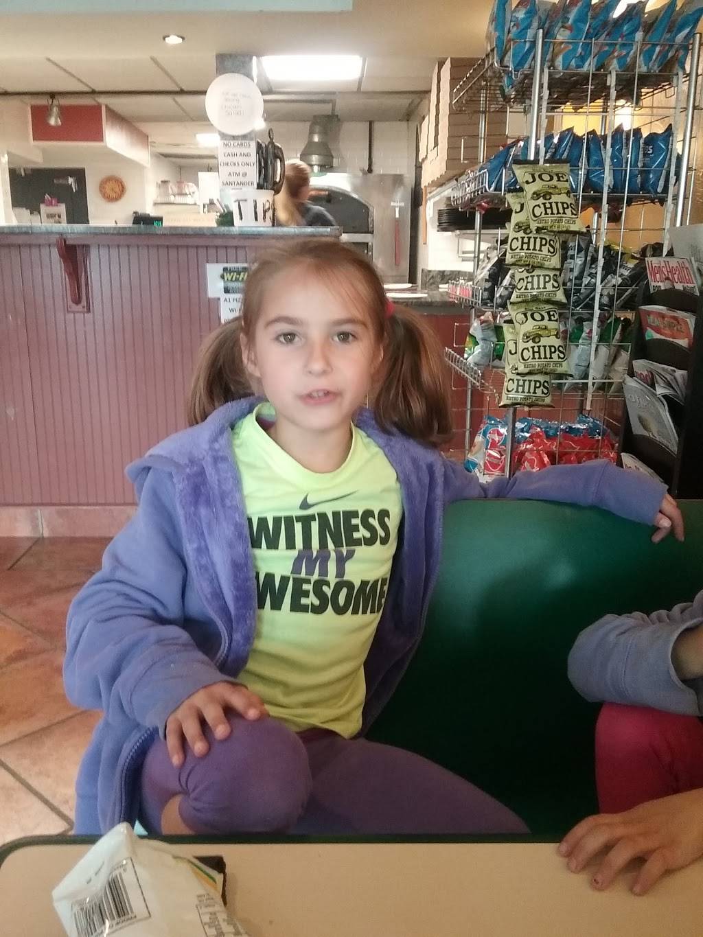 A-1 Pizza | restaurant | 20 S of Commons Rd, Little Compton, RI 02837, USA | 4016358353 OR +1 401-635-8353