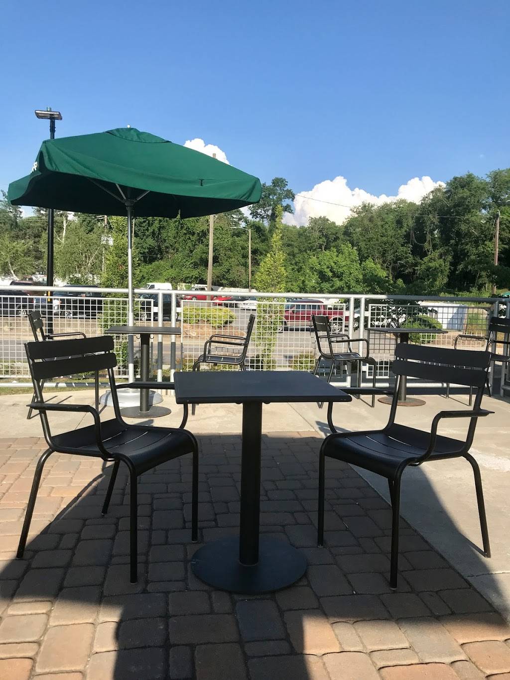 Starbucks | cafe | 946 Patton Ave #10, Asheville, NC 28806, USA | 8287029636 OR +1 828-702-9636