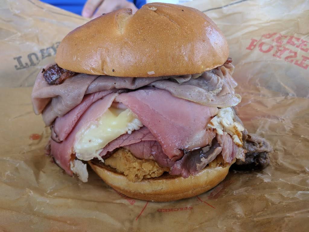 Arbys | meal takeaway | 18060 W 119th St, Olathe, KS 66061, USA | 9138599132 OR +1 913-859-9132