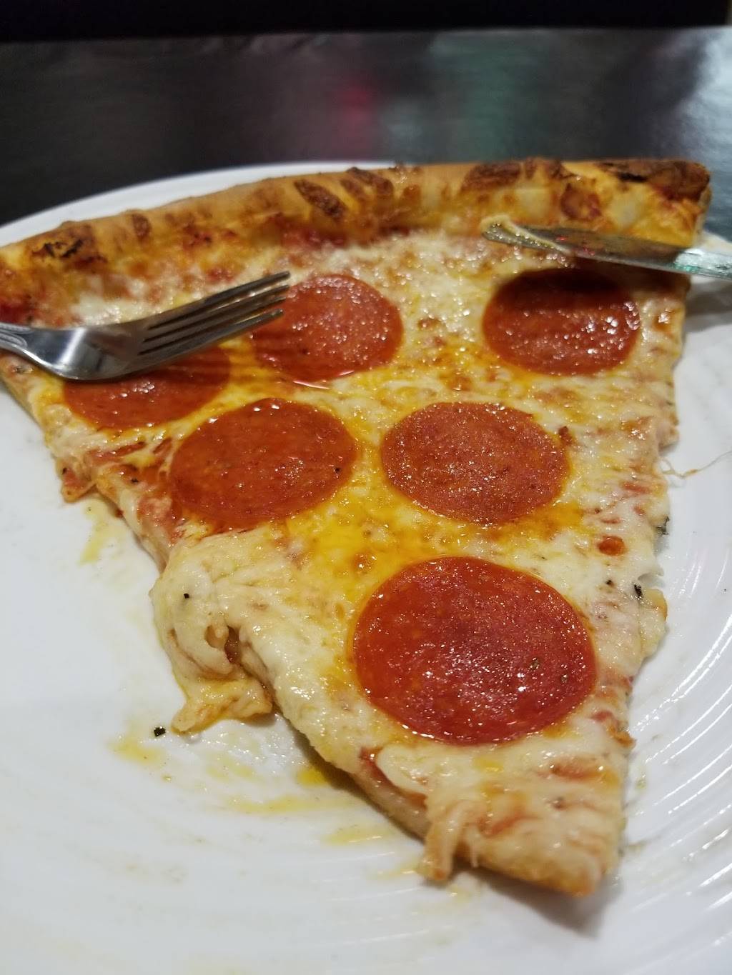 Goombas Pizzeria | restaurant | 2395 S Hwy 27, Clermont, FL 34711, USA | 3529894403 OR +1 352-989-4403