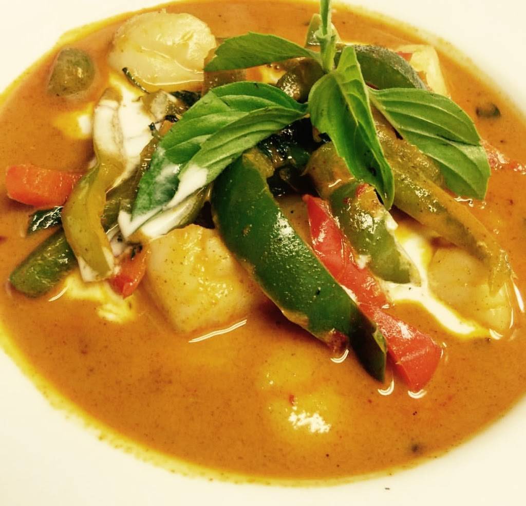 Ginger Thai Restaurant | restaurant | 6434 E Mockingbird Ln #111, Dallas, TX 75214, USA | 2148876175 OR +1 214-887-6175