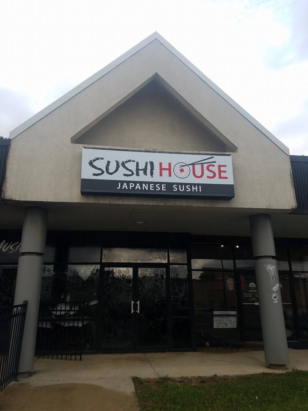 Sushi House | restaurant | 2804 W Michigan Ave #102, Kalamazoo, MI 49006, USA | 2694432233 OR +1 269-443-2233