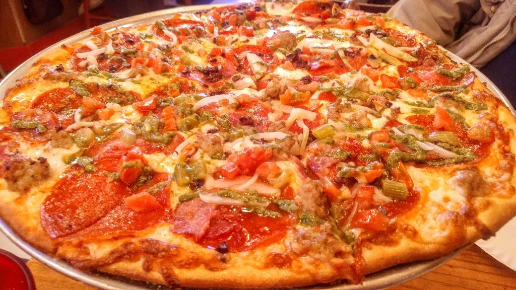 Engine House Pizza Pub | restaurant | 9 W Lexington Ave, Winchester, KY 40391, USA | 8597370560 OR +1 859-737-0560