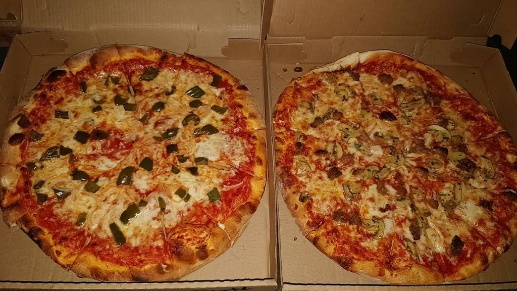 Martinos Pizzeria | restaurant | 160 W Main St, Webster, NY 14580, USA | 5858724140 OR +1 585-872-4140