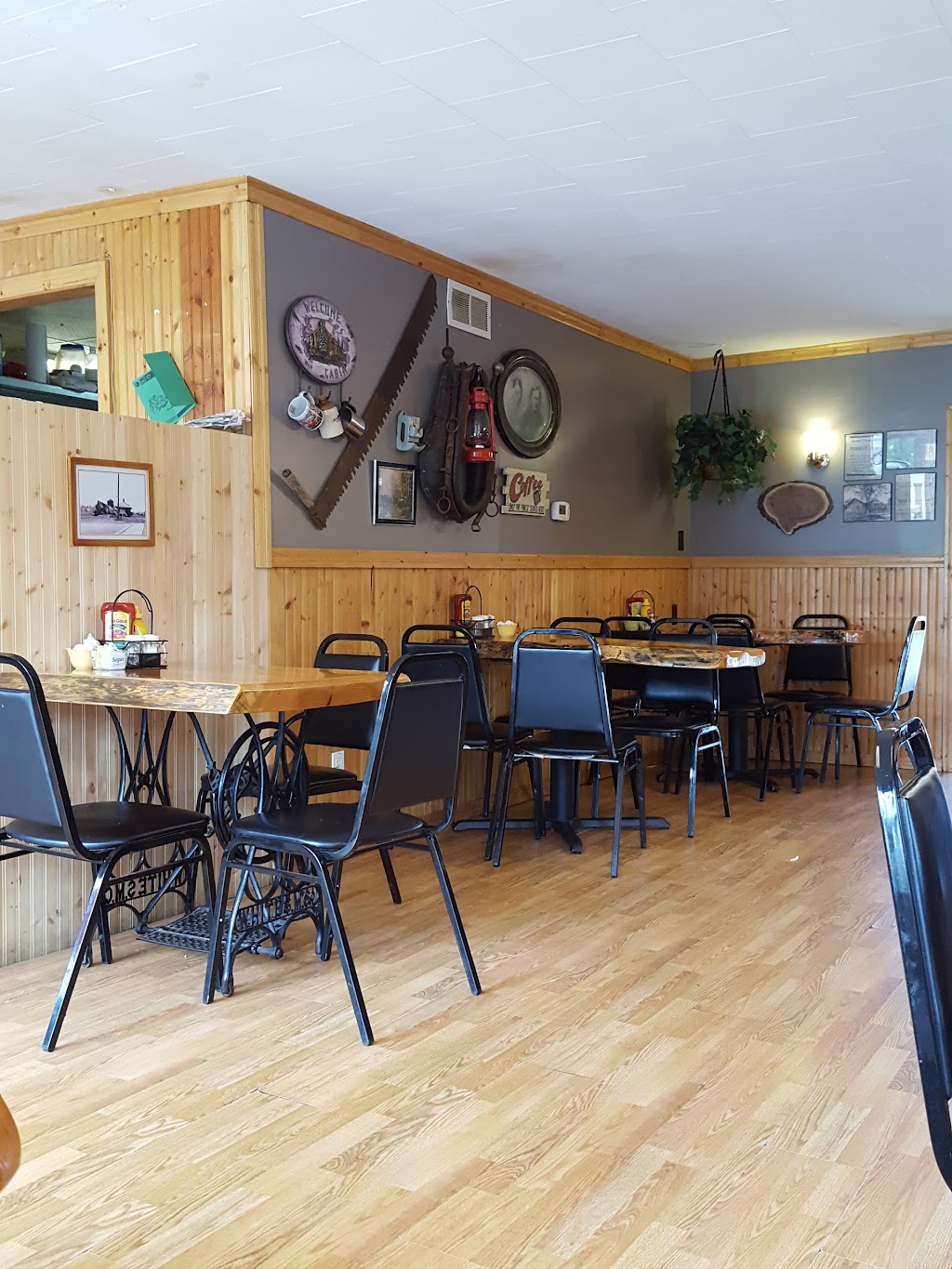 Log Cabin Cafe | cafe | 502 S Lake Ave, Crandon, WI 54520, USA | 7154783998 OR +1 715-478-3998