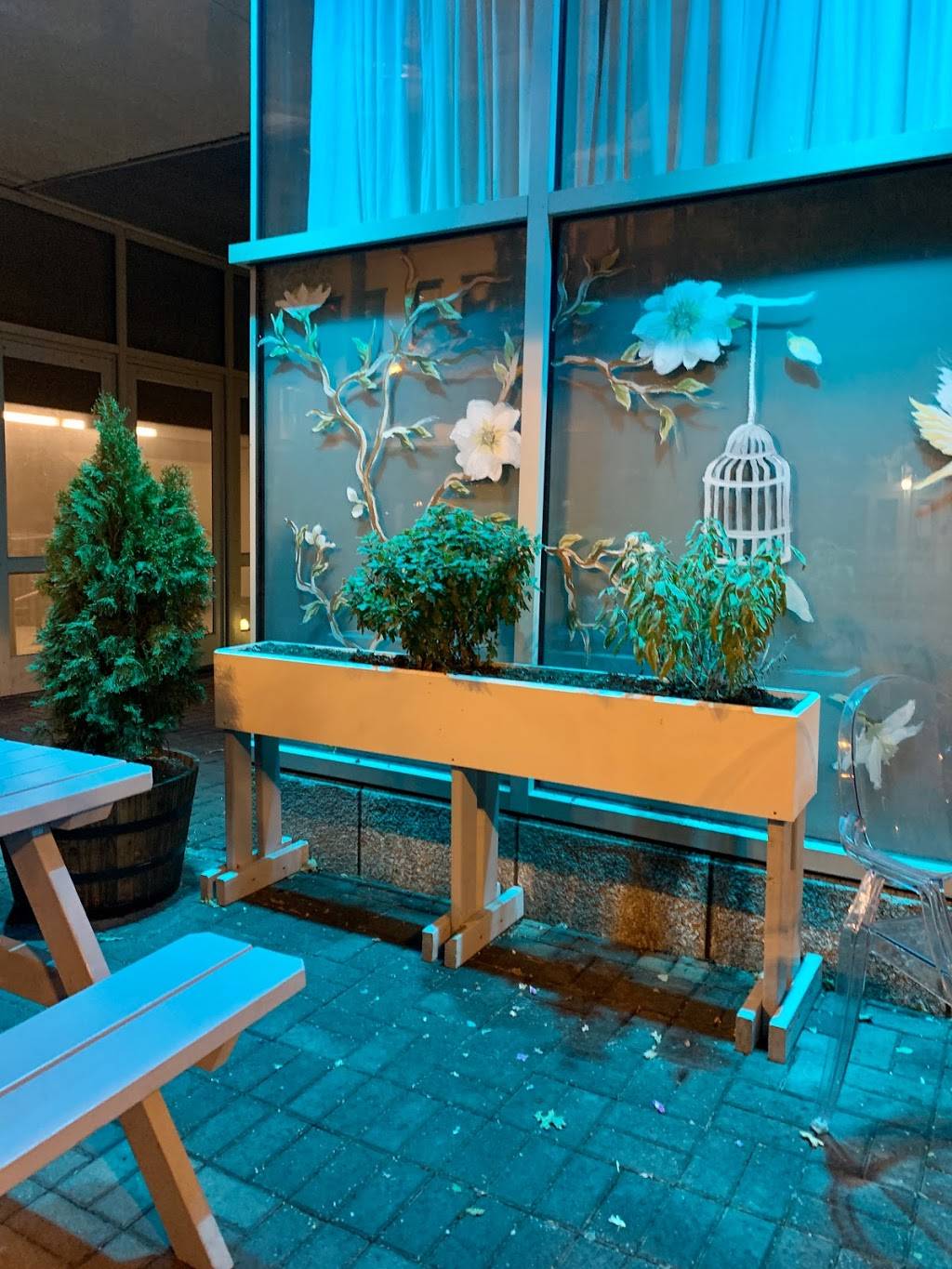 Morris American Bar | restaurant | 1020 7th St NW, Washington, DC 20001, USA | 8333667747 OR +1 833-366-7747