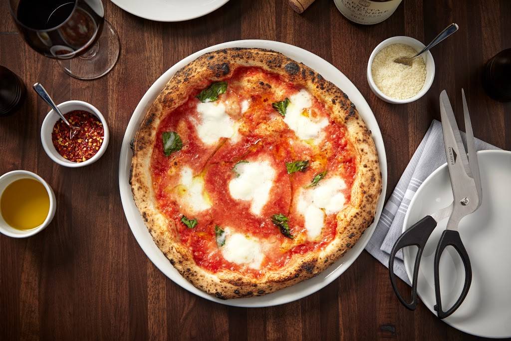 Coda di Volpe | restaurant | 3335 N Southport Ave, Chicago, IL 60657, USA | 7736878568 OR +1 773-687-8568