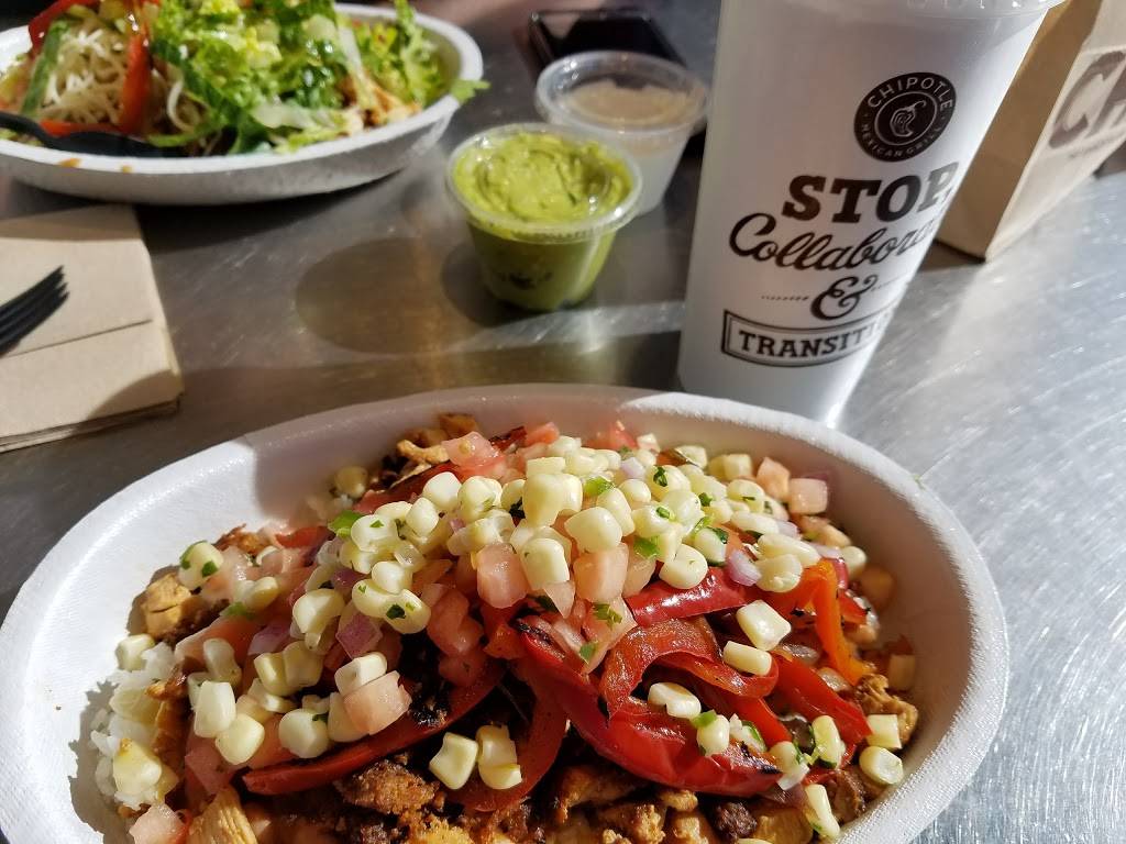 Chipotle Mexican Grill | restaurant | 201 N 8th St, West Dundee, IL 60118, USA | 8474262183 OR +1 847-426-2183