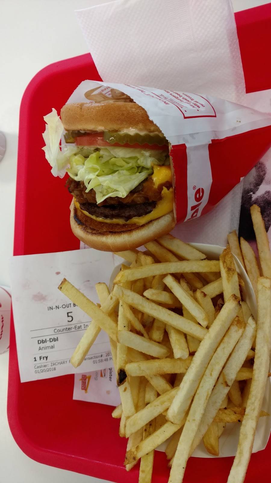 In-N-Out Burger | restaurant | 19920 Ventura Blvd, Woodland Hills, CA 91364, USA | 8007861000 OR +1 800-786-1000
