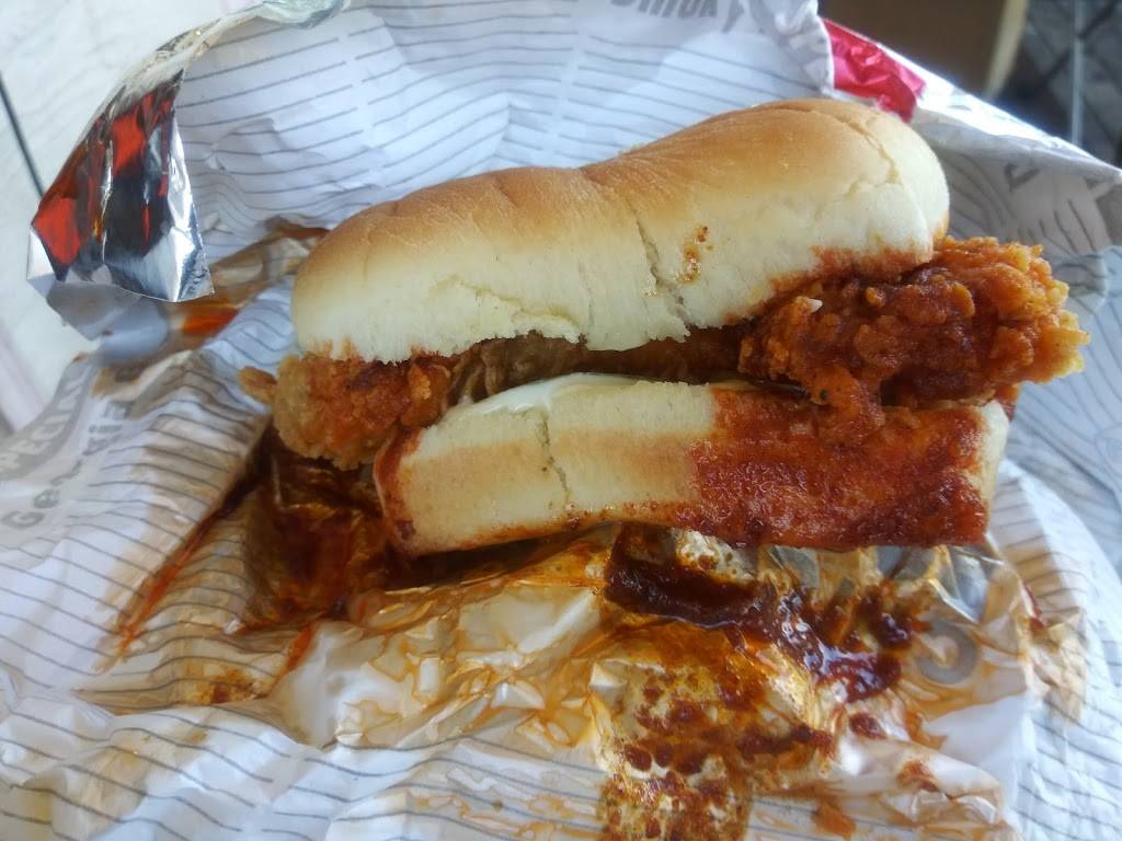 KFC | restaurant | 2006 6th Ave, Tacoma, WA 98403, USA | 2532722812 OR +1 253-272-2812