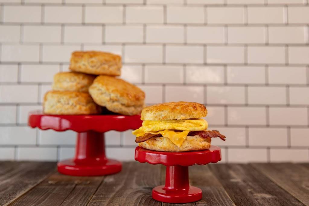 Hardees | restaurant | 6712 MS-63 N, Moss Point, MS 39563, USA | 2284752672 OR +1 228-475-2672