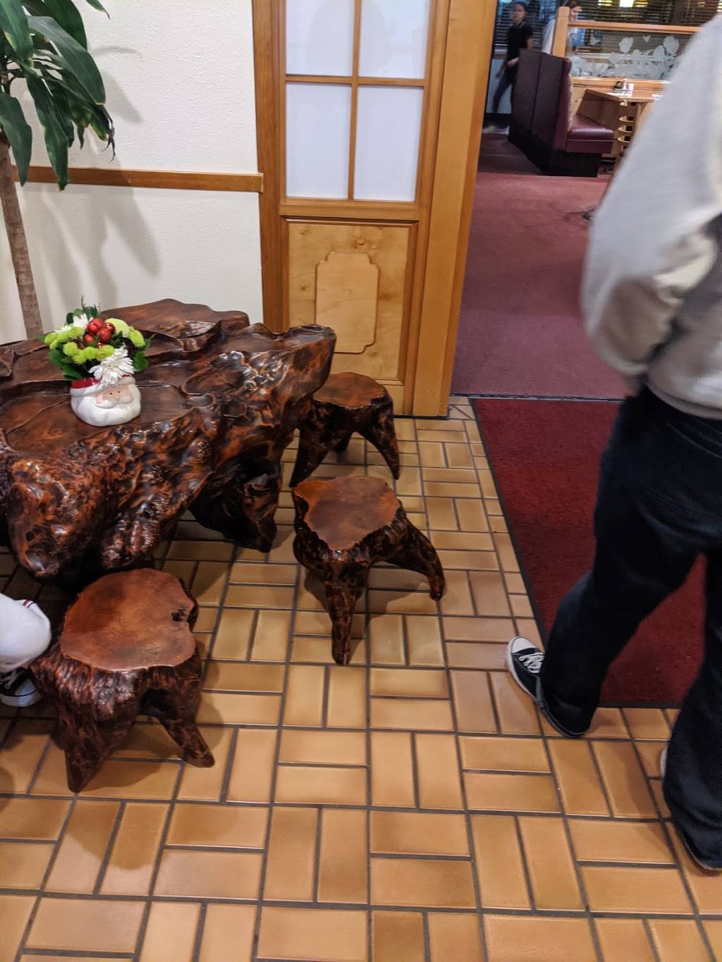 Golden Gong Chinese Restaurant | restaurant | 290 Madonna Rd, San Luis Obispo, CA 93405, USA | 8055410226 OR +1 805-541-0226