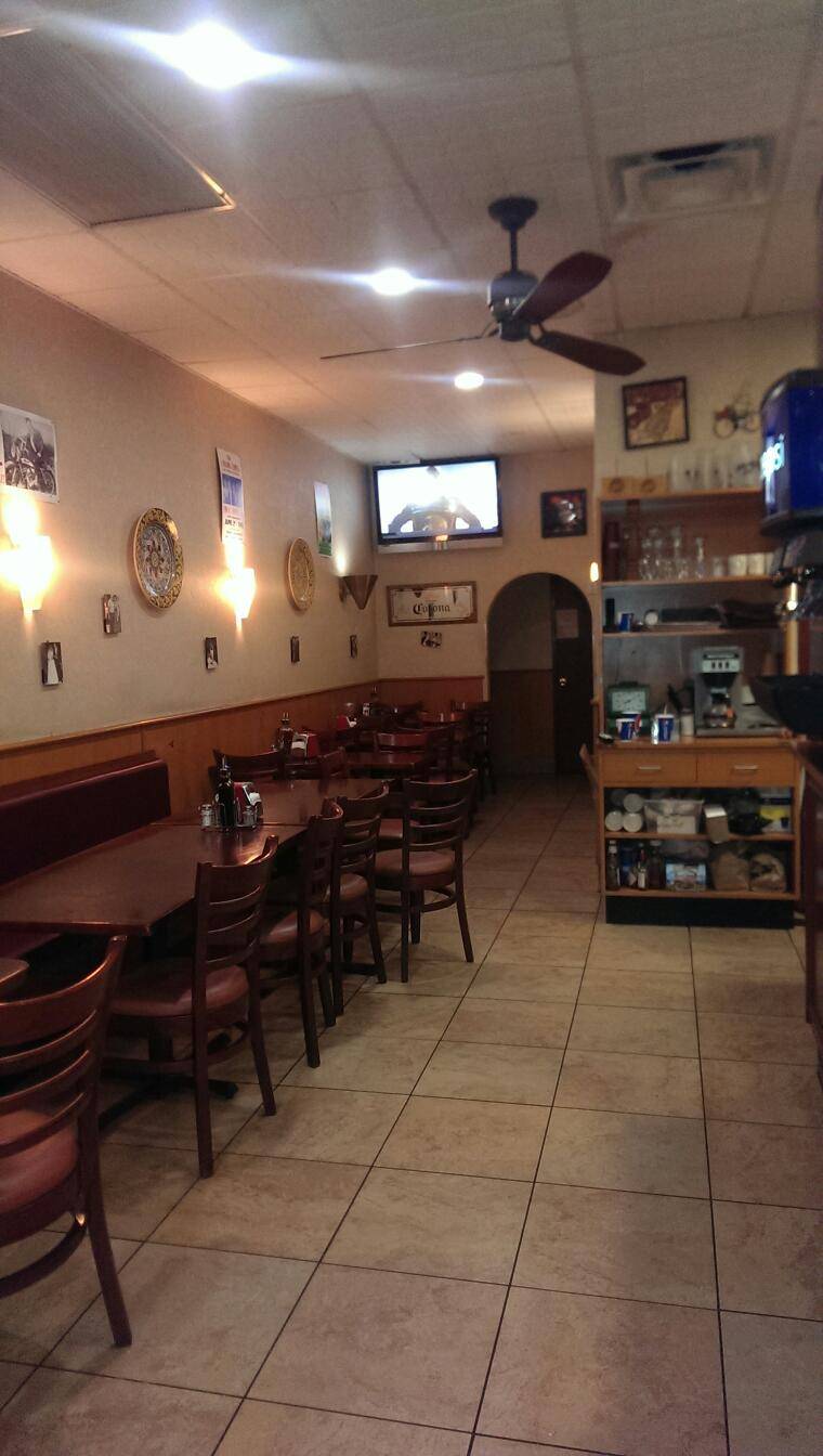 Coppolas Pizza | restaurant | 13212 14th Ave, College Point, NY 11356, USA | 7187460016 OR +1 718-746-0016