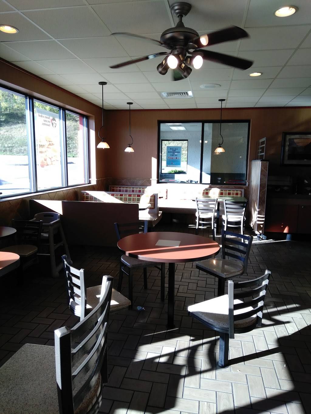 McDonalds | cafe | 875 US-14 E, Richland Center, WI 53581, USA | 6086472740 OR +1 608-647-2740