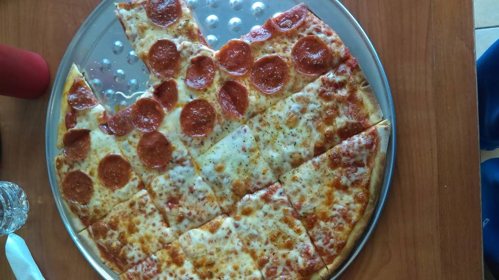 Ferentinos Pizzeria | restaurant | 842 N Western Ave, Lake Forest, IL 60045, USA | 8472958888 OR +1 847-295-8888