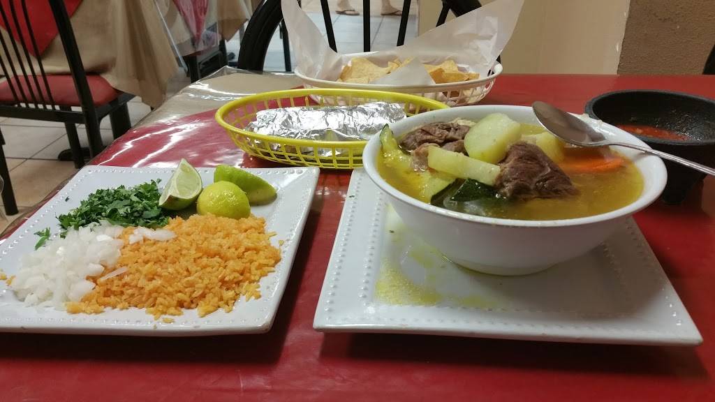 La Chiquita Tacos | restaurant | 10543 Cherry Ave, Fontana, CA 92337, USA | 9094286668 OR +1 909-428-6668