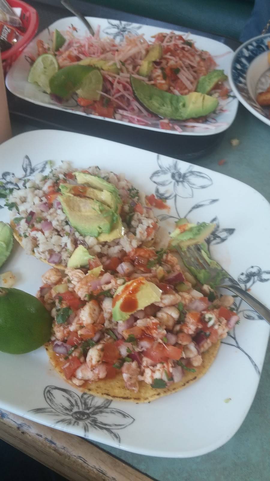 Mariscos Manzanillo | restaurant | 8527 Long Beach Blvd, South Gate, CA 90280, USA | 3235810400 OR +1 323-581-0400