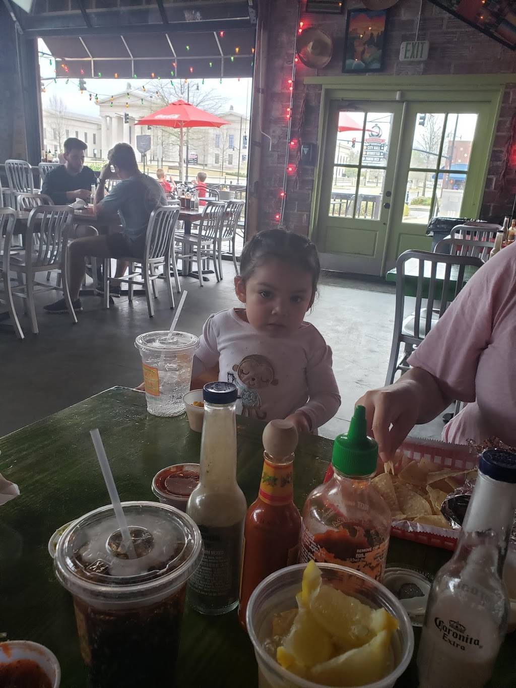 Taco Mama Tuscaloosa | restaurant | 2104 University Blvd A, Tuscaloosa, AL 35401, USA | 2054098173 OR +1 205-409-8173