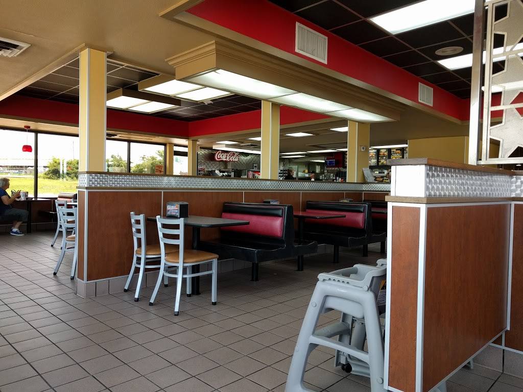 Hardees | restaurant | 1820 Phoenix Ave, Fort Smith, AR 72901, USA | 4796461719 OR +1 479-646-1719