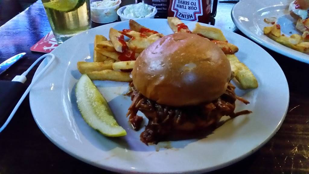 Salty Dog | restaurant | 7509 3rd Ave, Brooklyn, NY 11209, USA | 7182380030 OR +1 718-238-0030