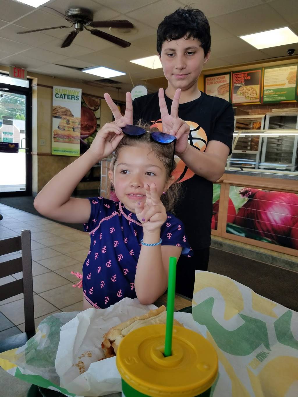 Subway | restaurant | 9109 W Burleigh St, Milwaukee, WI 53222, USA | 4144451901 OR +1 414-445-1901