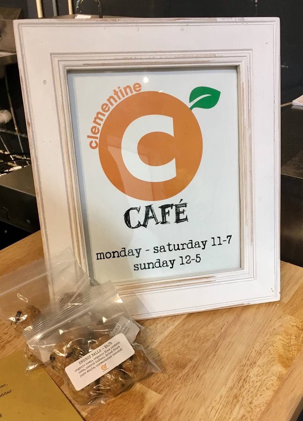 Clementine Café | meal takeaway | 111 N 12th St, Tampa, FL 33602, USA | 8133825575 OR +1 813-382-5575