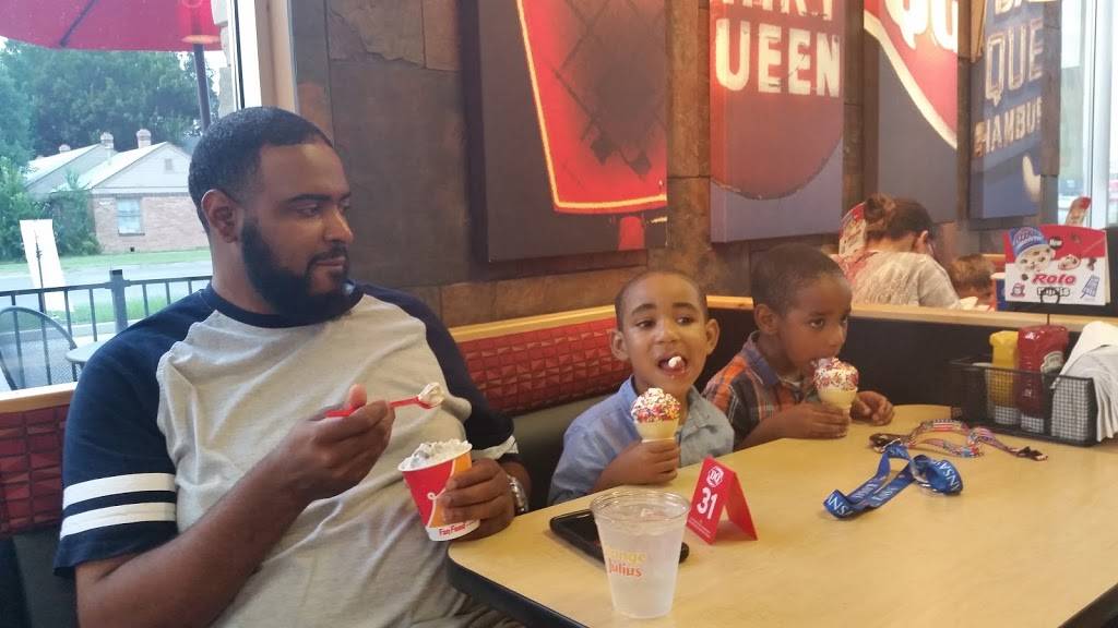 Dairy Queen Grill & Chill | restaurant | 5335 E Central Ave, Wichita, KS 67208, USA | 3166885335 OR +1 316-688-5335