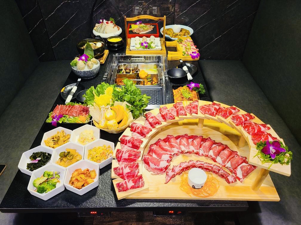 ROYAL HOTPOT KOREAN BBQ & BAR | restaurant | 227 Parkingway, Quincy, MA 02169, USA | 6174814874 OR +1 617-481-4874