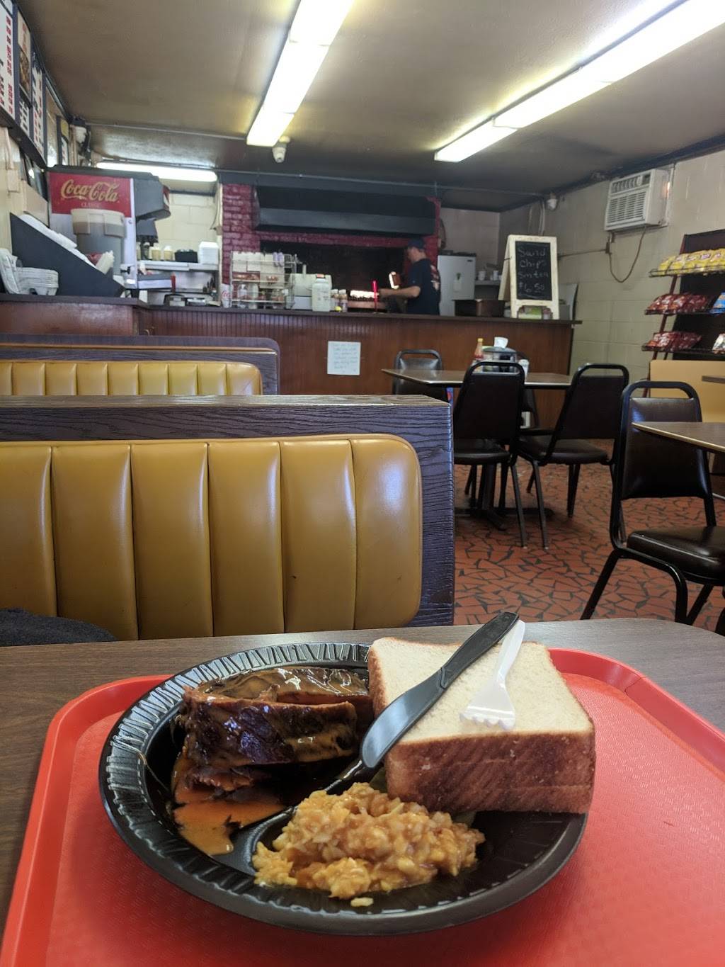 Smokey Pig BBQ | restaurant | 1502 Opelika Rd, Phenix City, AL 36867, USA | 3342989284 OR +1 334-298-9284