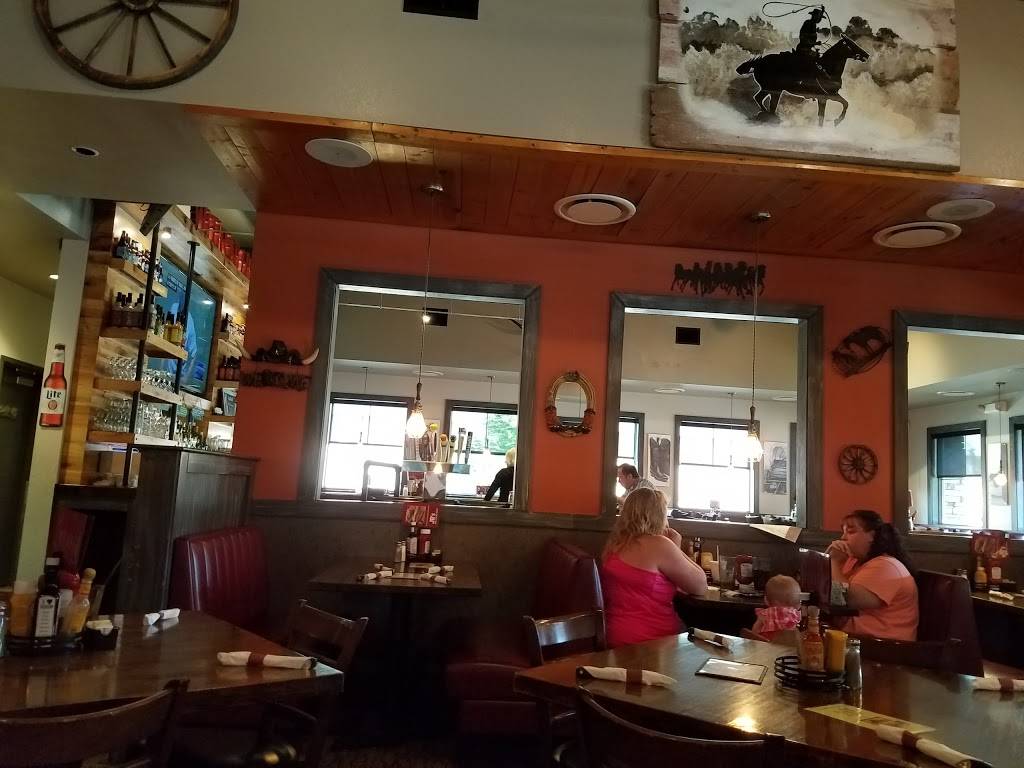 JRs Grill and Pub | restaurant | 1301 Spring St, Petoskey, MI 49770, USA | 2318819144 OR +1 231-881-9144