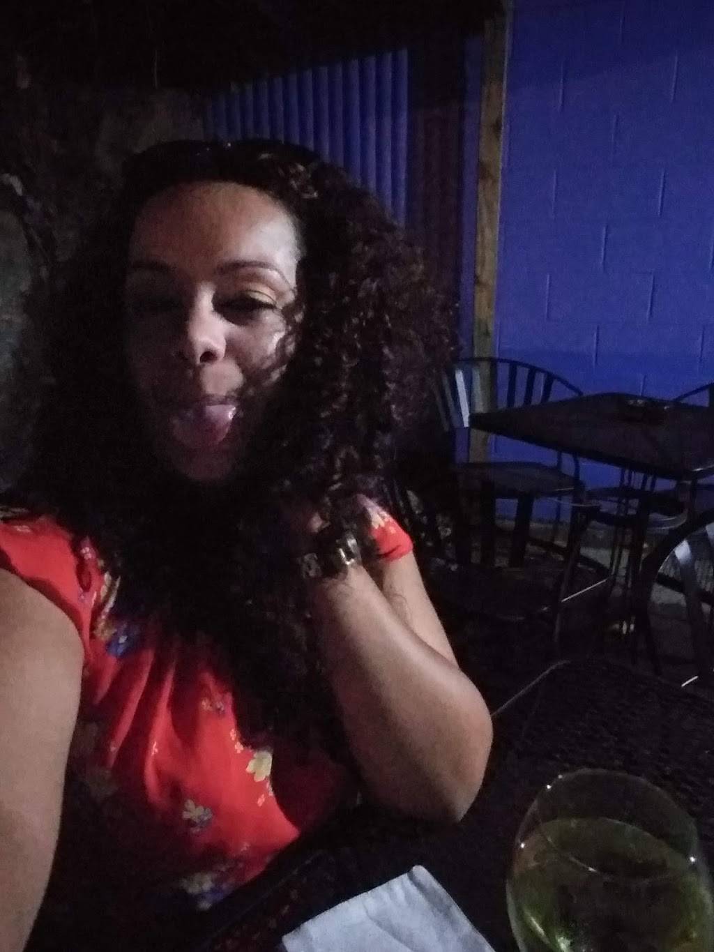 Venue Cafe | restaurant | 91 Chase Ave, Waterbury, CT 06704, USA | 2037560099 OR +1 203-756-0099