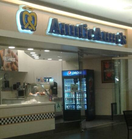 Auntie Annes | cafe | 6801 Hollywood Blvd Space 337, Hollywood, CA 90028, USA | 3234627122 OR +1 323-462-7122