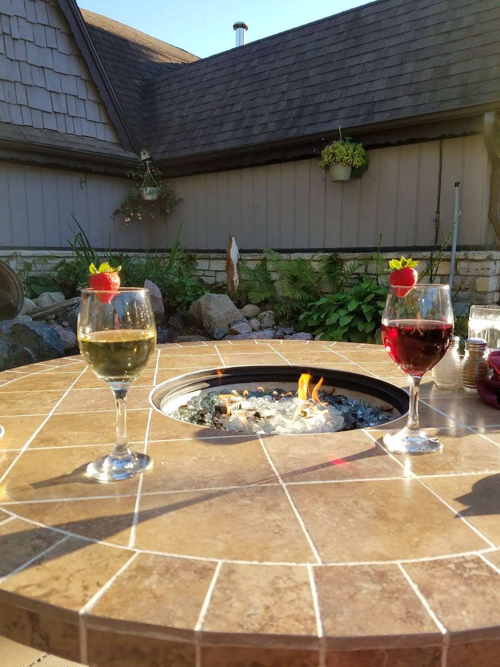 The English Inn | restaurant | 3713 WI-42, Fish Creek, WI 54212, USA | 9208683076 OR +1 920-868-3076