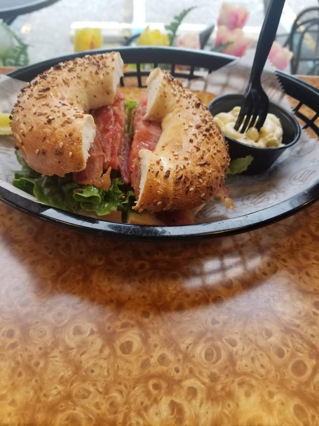 Manhattan Bagel | cafe | 435 Hollywood Ave, Fairfield, NJ 07004, USA | 9732272228 OR +1 973-227-2228