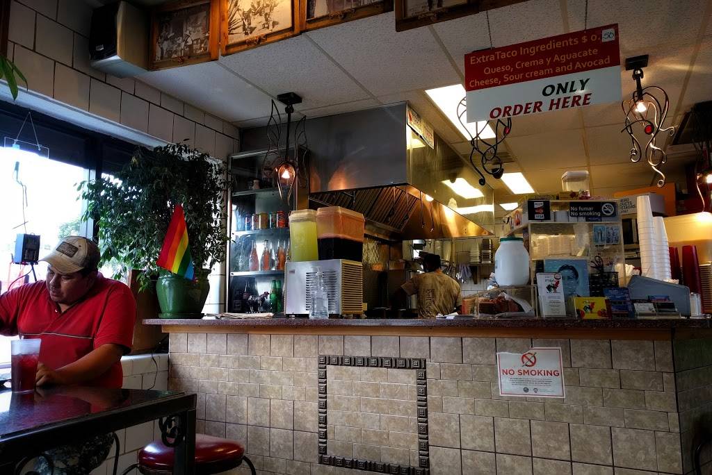 Taco El Jalisciense | restaurant | 2859 W Chicago Ave, Chicago, IL 60622, USA | 7732352859 OR +1 773-235-2859