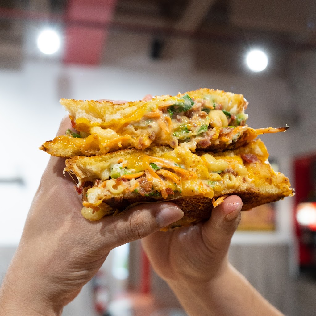 I heart Mac & Cheese | restaurant | 8010 E 106th St St #102, Tulsa, OK 74133, USA | 9189704449 OR +1 918-970-4449