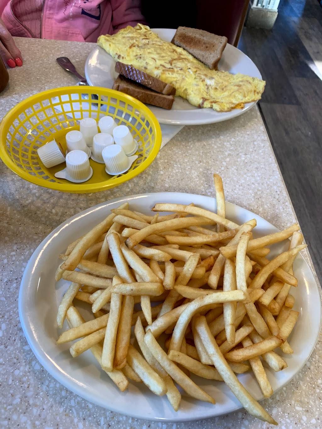 Merri-Men Drive In | restaurant | 7021 Merriman Rd, Garden City, MI 48135, USA | 7344216620 OR +1 734-421-6620