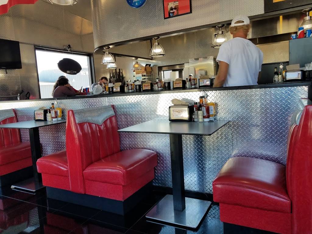 Wienerlicious | restaurant | 102 E Central Ave, Mackinaw City, MI 49701, USA | 2314367430 OR +1 231-436-7430