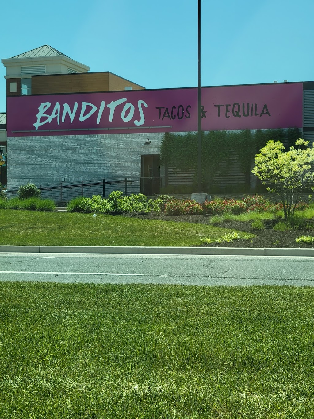 Banditos Tacos & Tequila | restaurant | 8139 Honeygo Blvd C, Nottingham, MD 21236, USA | 4434426992 OR +1 443-442-6992