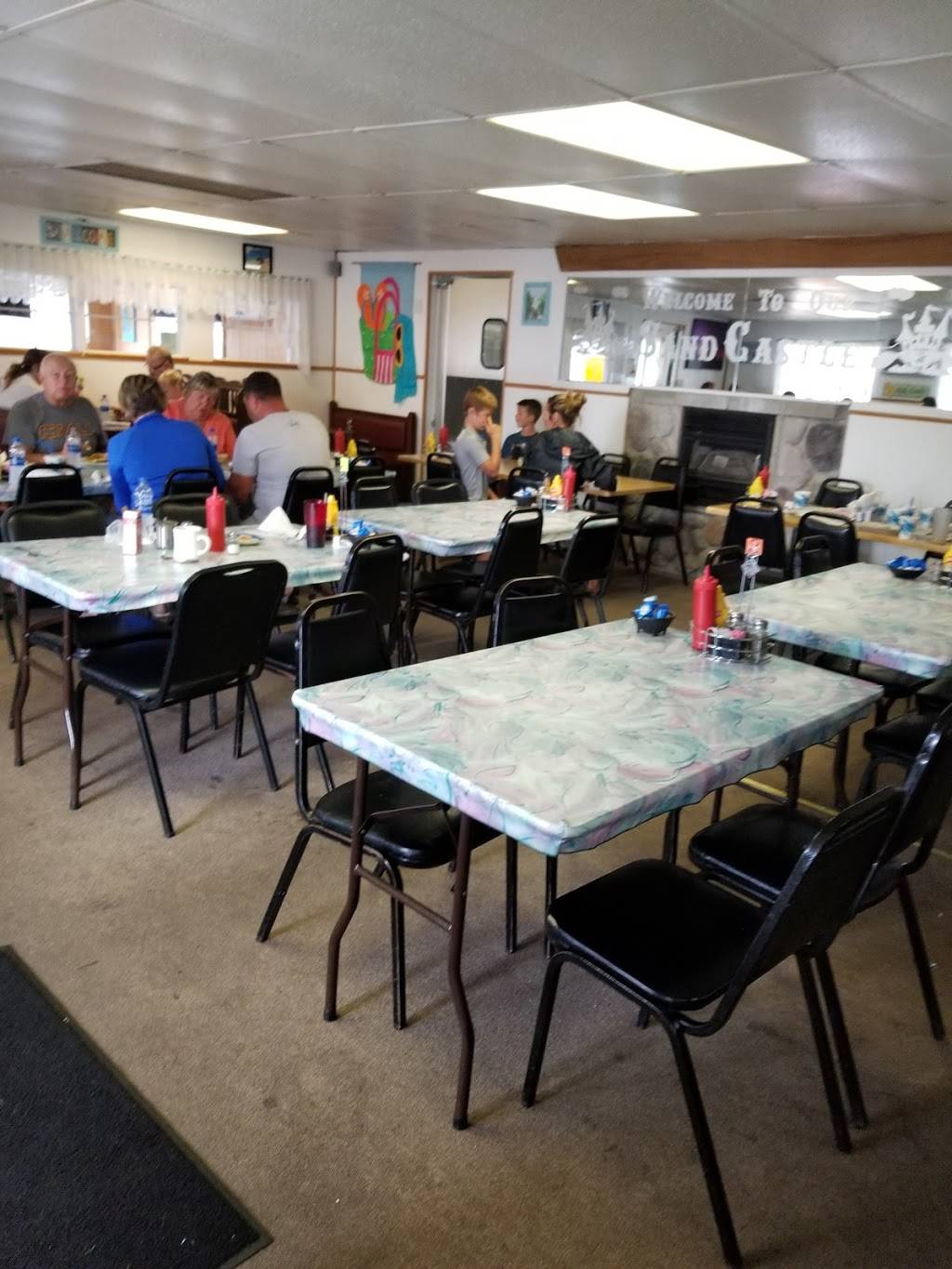Sand Castle Restaurant | restaurant | Mears, MI 49436, USA | 2318732970 OR +1 231-873-2970