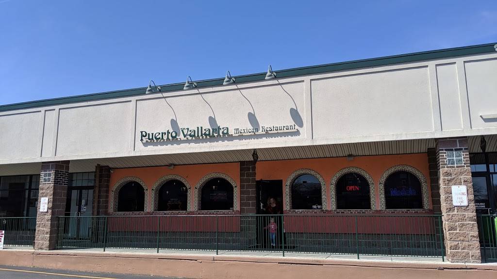 Puerto Vallarta | restaurant | 200 E Main St #4, Middletown, CT 06457, USA | 8608520080 OR +1 860-852-0080