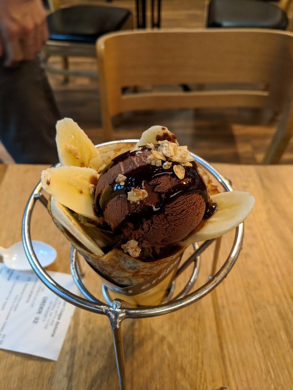 T-Swirl Crepe | restaurant | 36-16 30th Ave, Astoria, NY 11103, USA | 9178326815 OR +1 917-832-6815