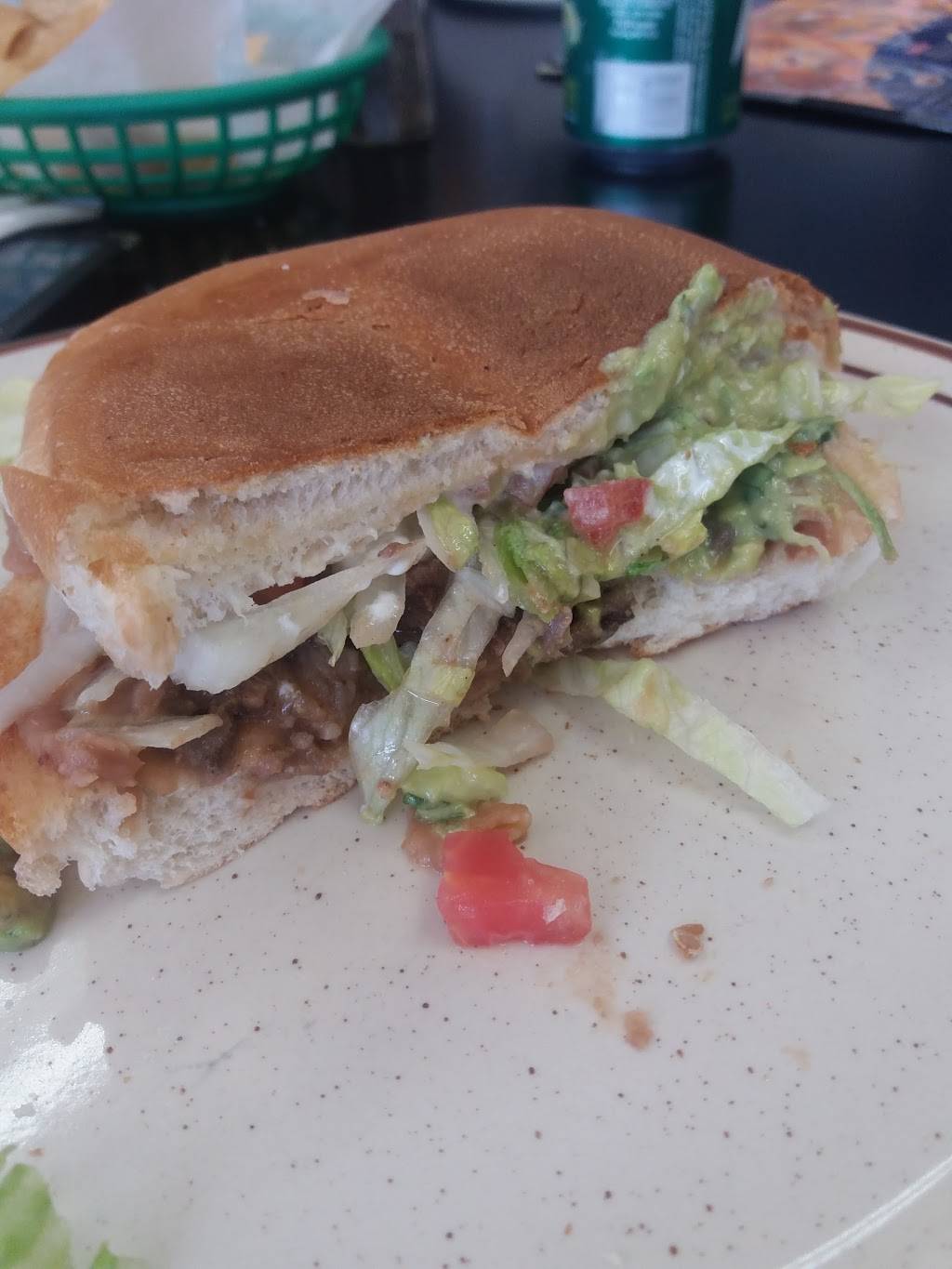 Mariscos El Charro | restaurant | 15965 Yarnell St, Sylmar, CA 91342, USA | 8183672626 OR +1 818-367-2626