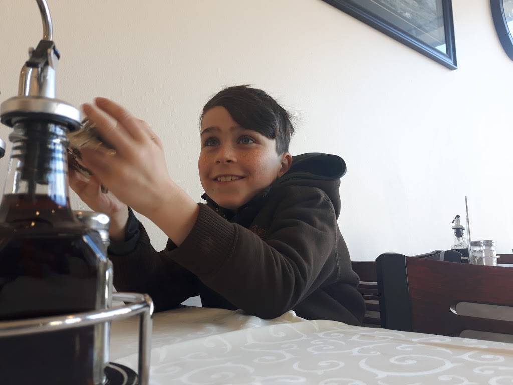 Queenston Fish & Chips | restaurant | 350 Queenston Rd, Hamilton, ON L8K 1H9, Canada | 9055452263 OR +1 905-545-2263