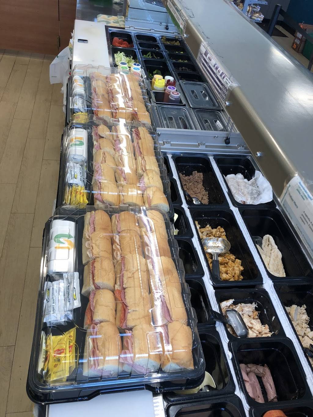 Subway | restaurant | 2565 Overseas Hwy, Marathon, FL 33050, USA | 3057434592 OR +1 305-743-4592