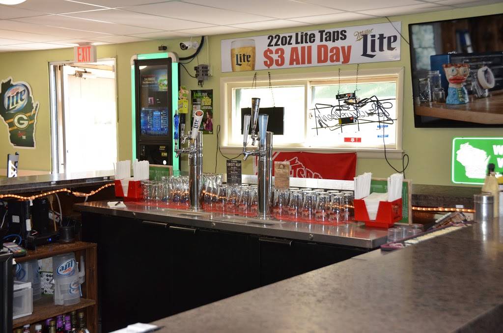 Charlies Place | restaurant | 2020 E Racine St, Janesville, WI 53545, USA | 6087569369 OR +1 608-756-9369