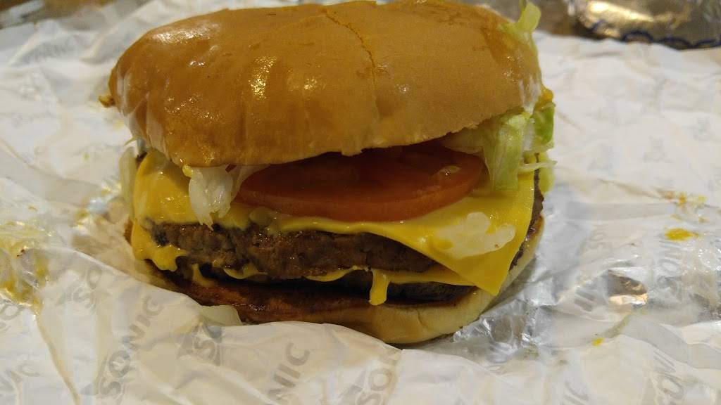 Sonic Drive-In | restaurant | 1365 Old, Boston Post Rd, Milford, CT 06460, USA | 2038741400 OR +1 203-874-1400