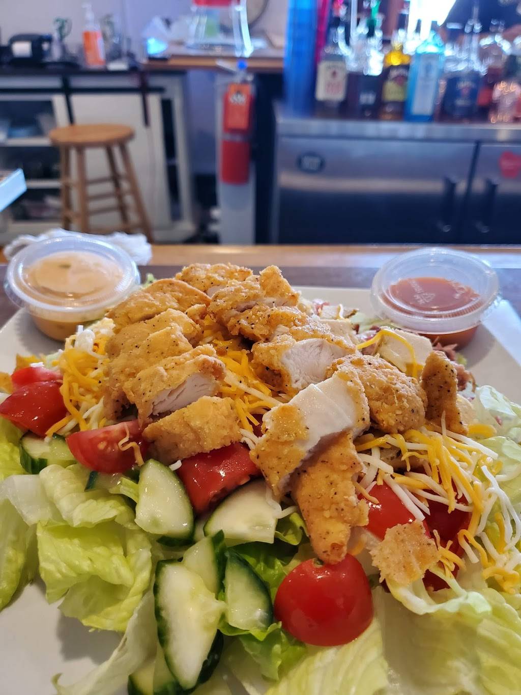 Montags Pub and Grill | restaurant | 1821 Main St, Cross Plains, WI 53528, USA | 6084130333 OR +1 608-413-0333