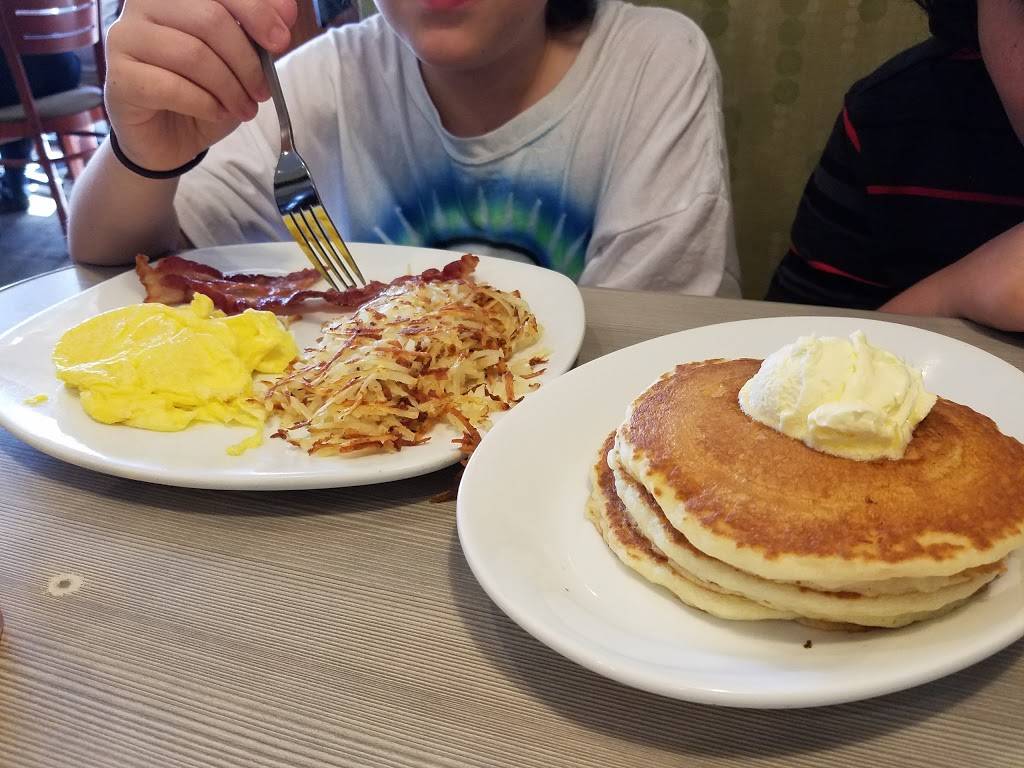 Perkins Restaurant & Bakery | restaurant | 13620 N Cleveland Ave, North Fort Myers, FL 33903, USA | 2396561999 OR +1 239-656-1999